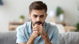 capricorn man wandering eye