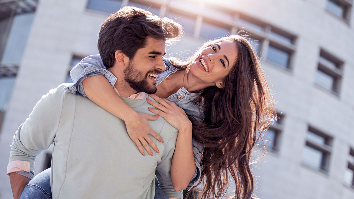 Sagittarius Man & Gemini Woman Compatibility: Perfect Match?